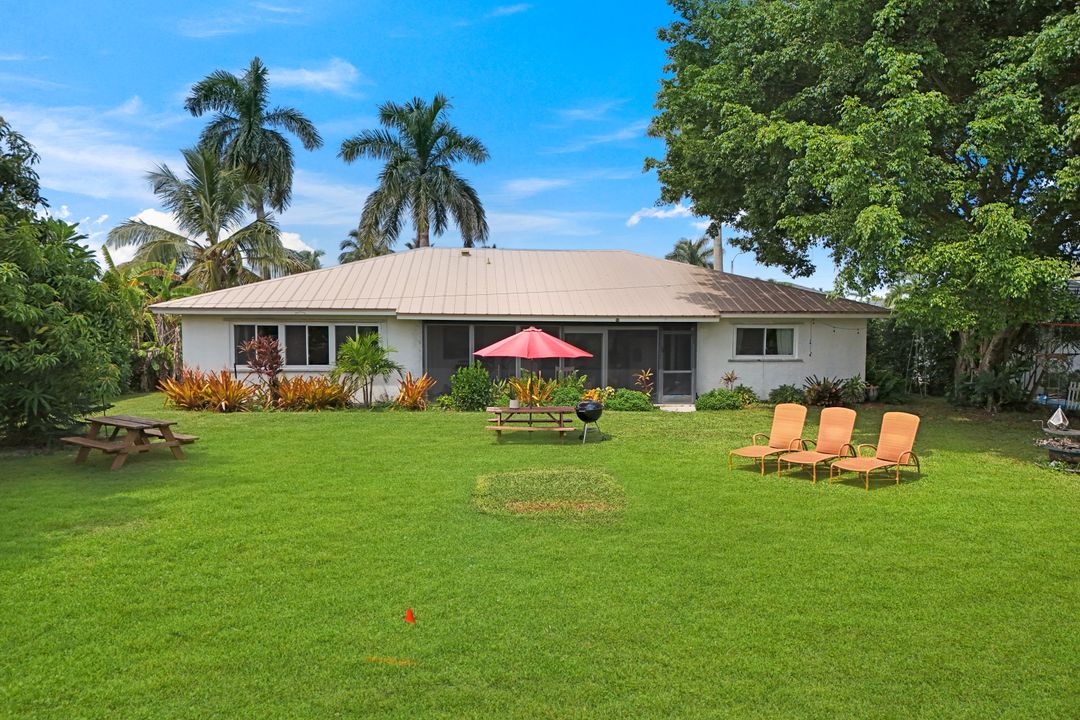 391 Torrey Pines Point, Naples, FL 34113