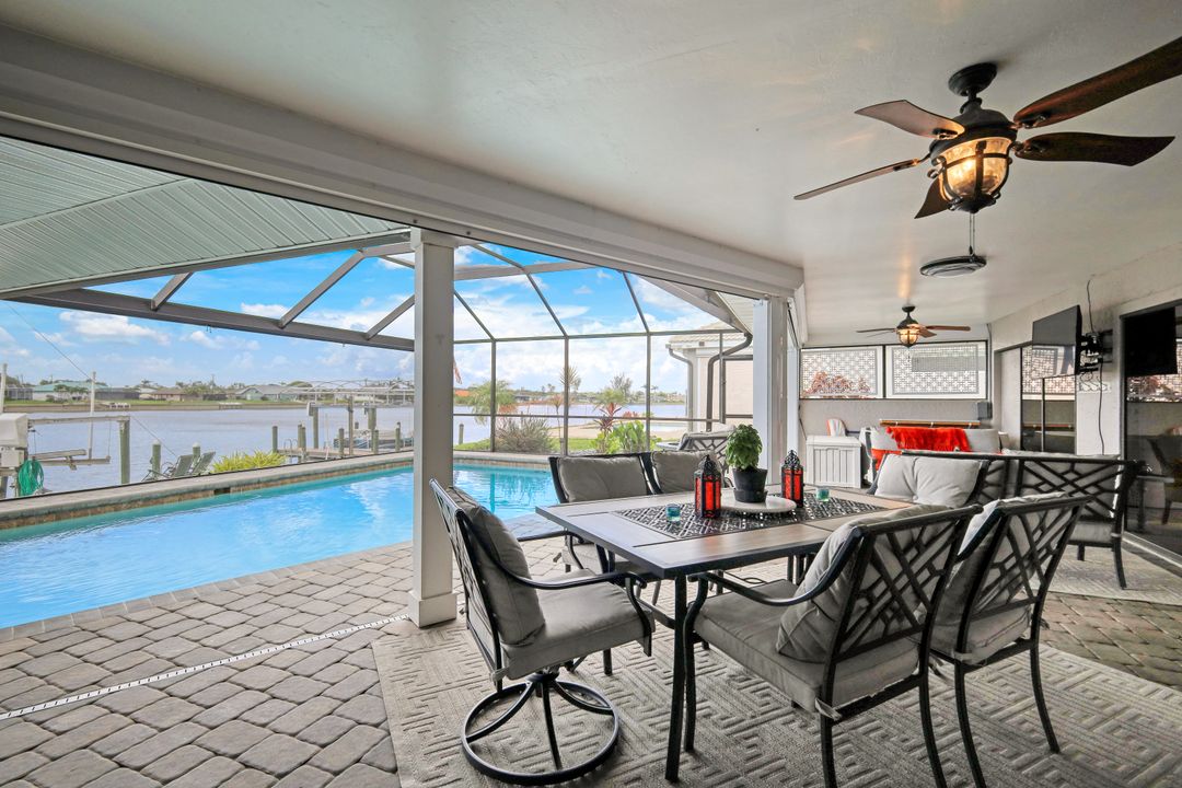 1222 SW 4th Ct, Cape Coral, FL 33991