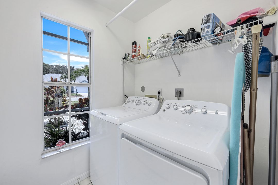 6600 Bishopgate Ln, Naples, FL 34104