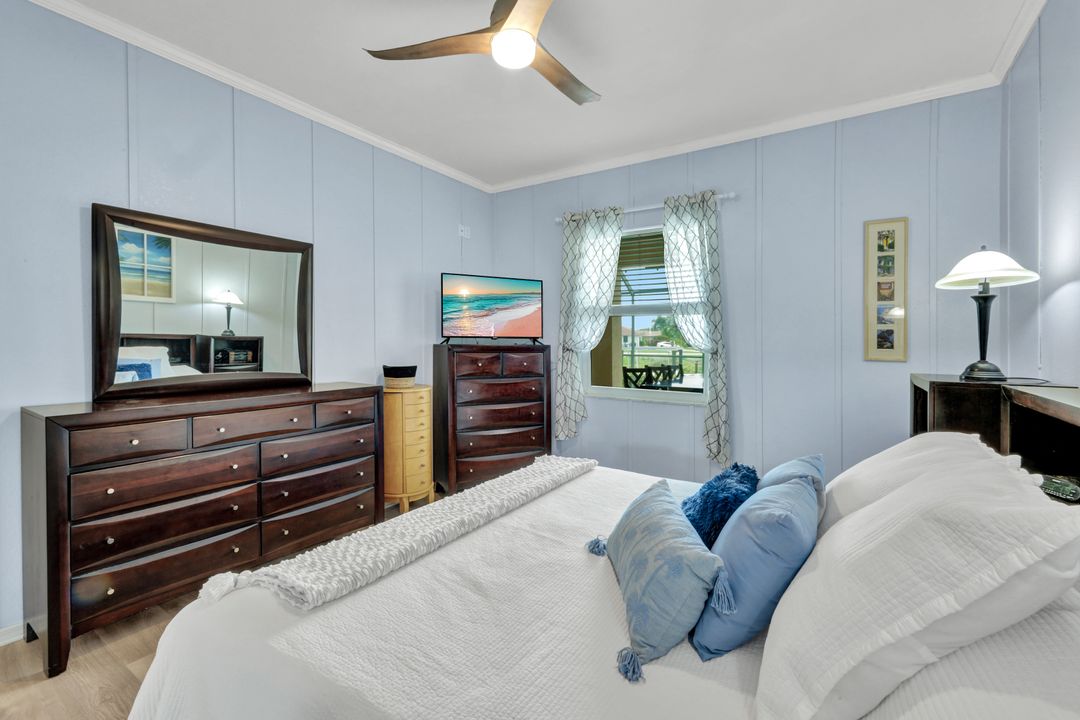 2118 SE 18th Ave, Cape Coral, FL 33990