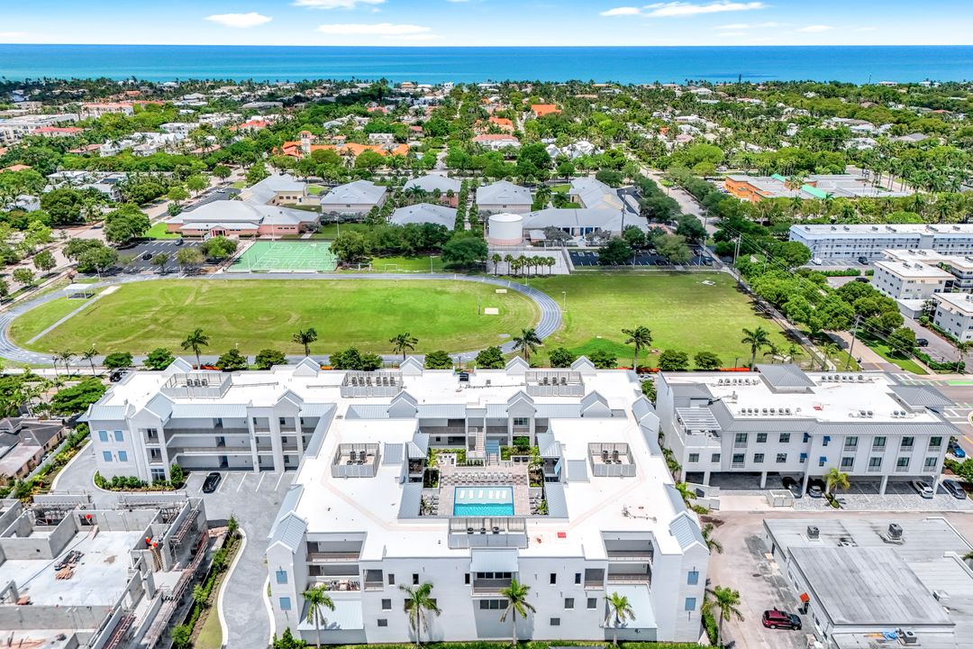 201 8th St S #308, Naples, FL 34102