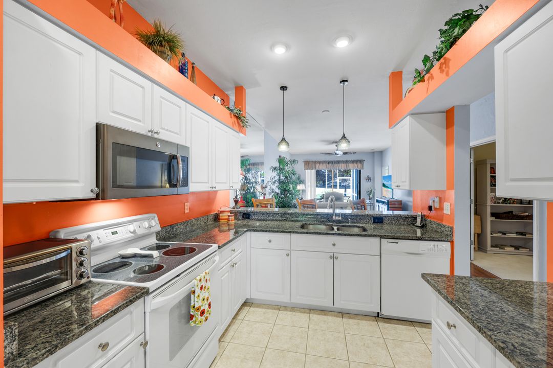 1898 Morning Sun Ln, Naples, FL 34119