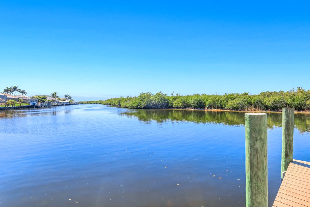 3624 Surfside Blvd, Cape Coral, FL 33914