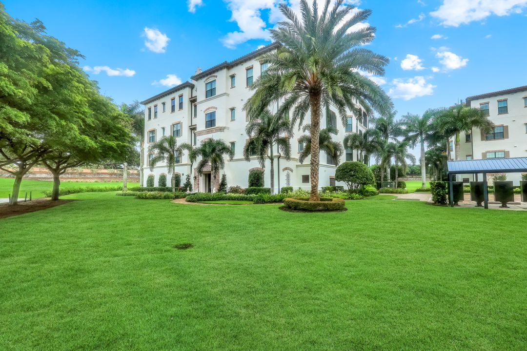 16452 Carrara Way #301, Naples, FL 34110