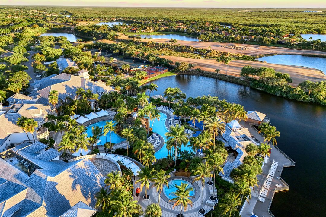 9002 Cascada Way #102, Naples, FL 34114