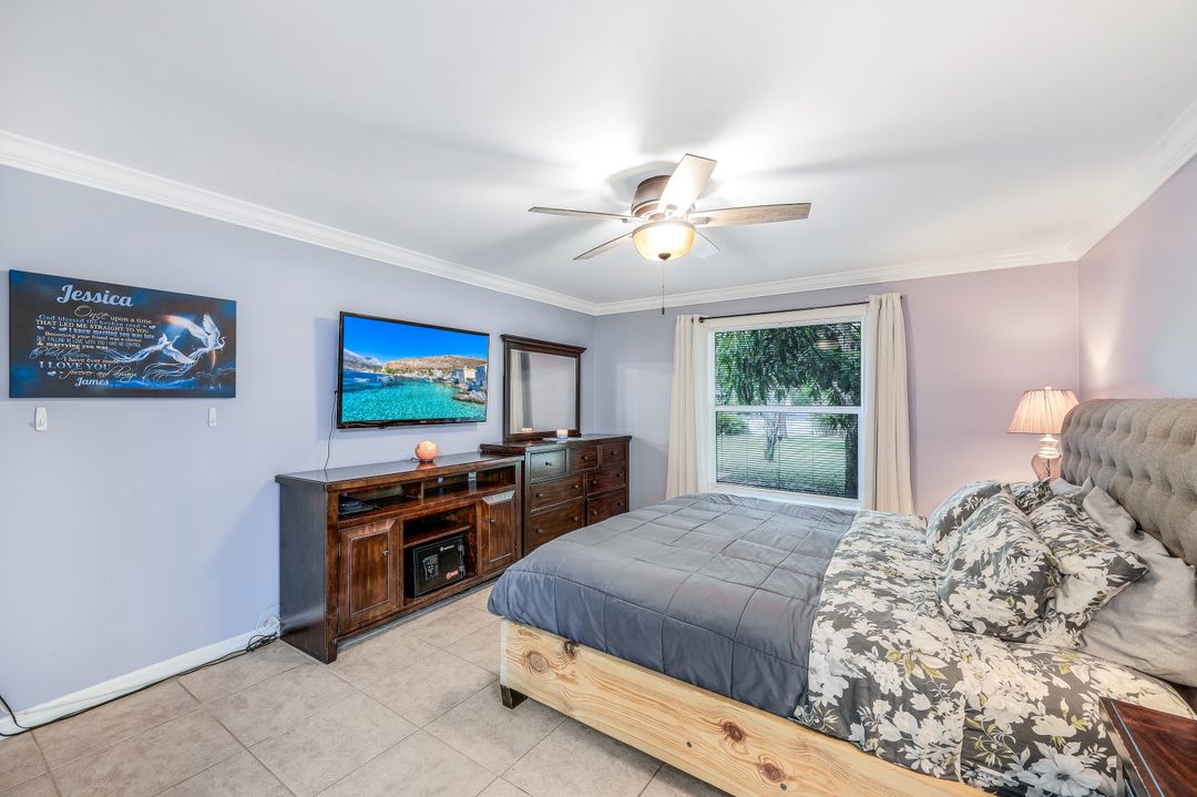 4295 14th St NE, Naples, FL 34120