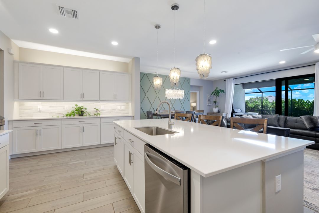 18651 Ives Dr, Estero, FL 33928