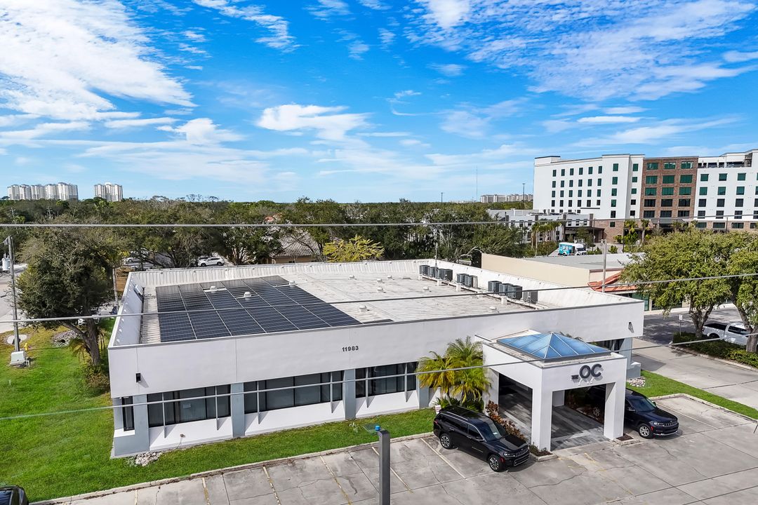 11983 Tamiami Trl N, Naples, FL 34110