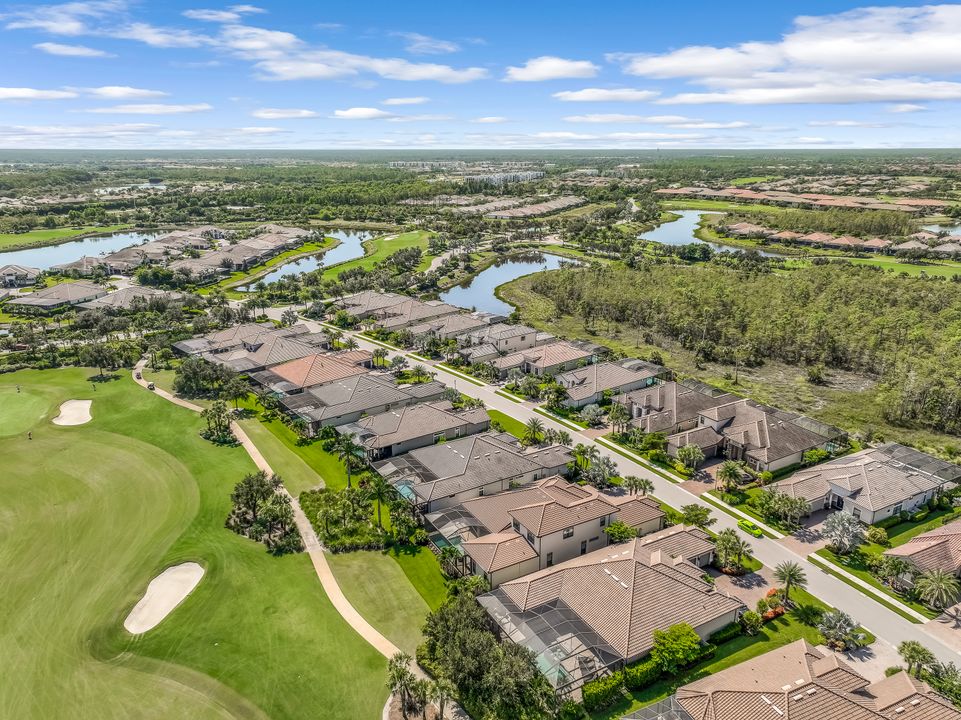 9071 Sorreno Ct, Naples, FL 34119