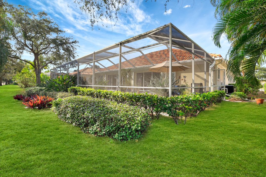 3394 Cerrito Ct, Naples, FL 34109