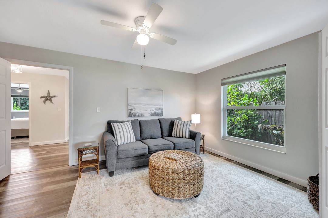 532 99th Ave N, Naples, FL 34108