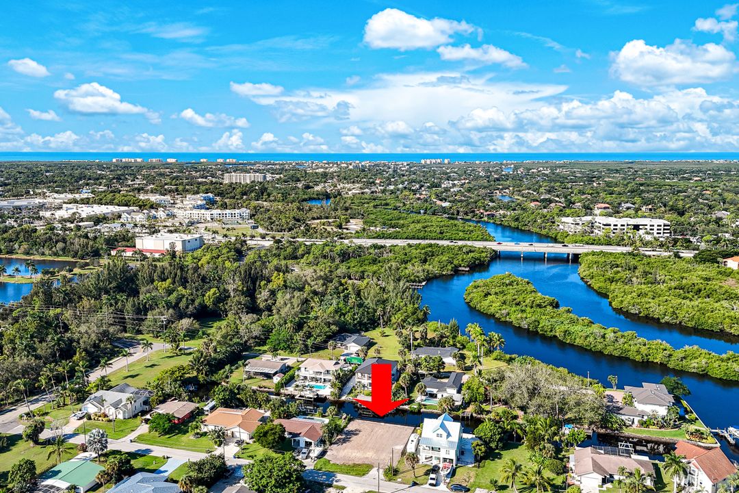 27281 Buccaneer Dr, Bonita Springs, FL 34135