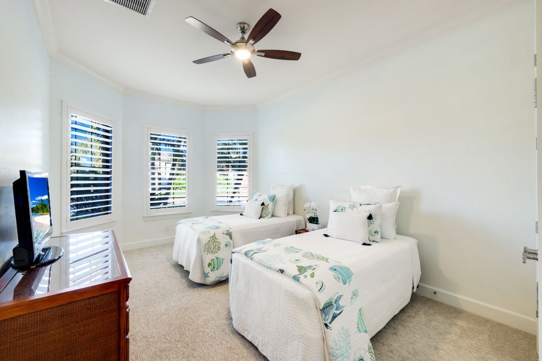 9368 Terresina Dr, Naples, FL 34119
