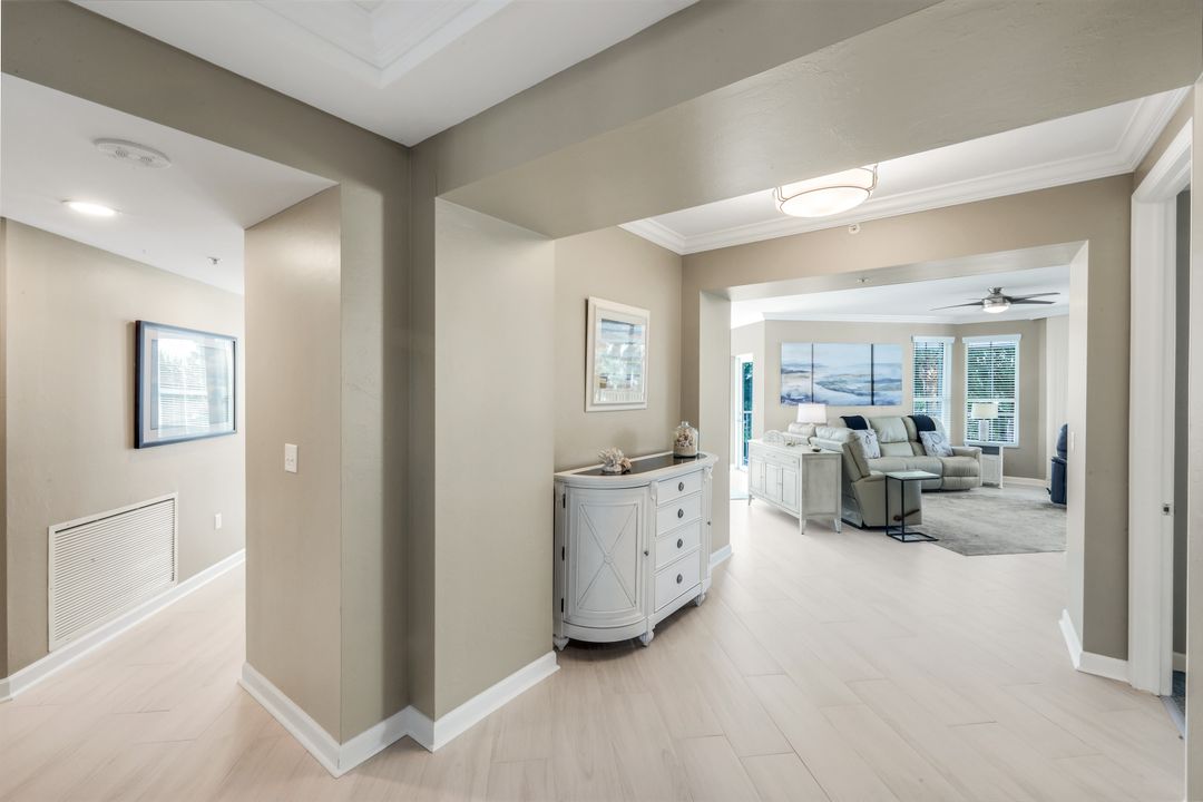 300 Dunes Blvd #201, Naples, FL 34110