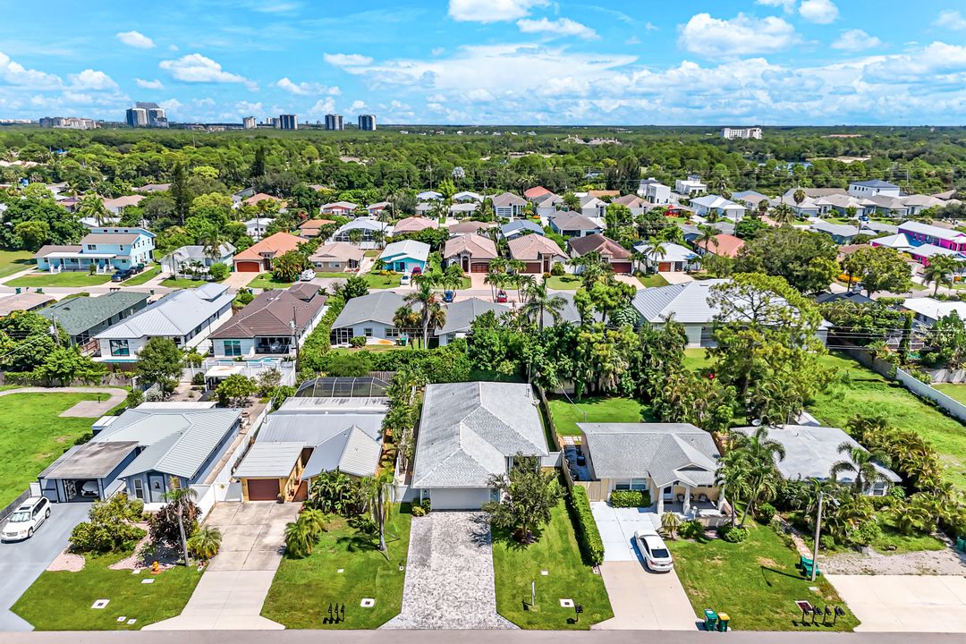 743 108th Ave N, Naples, FL 34108