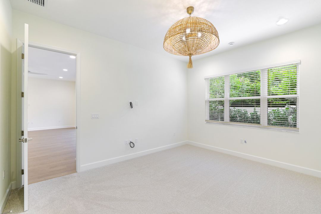 2687 Ridgecrest Pl, Naples, FL 34112