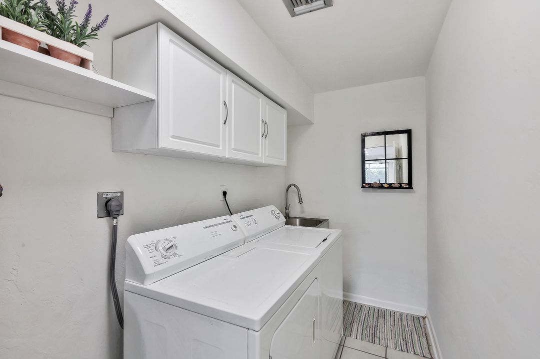 28448 Las Palmas Cir, Bonita Springs, FL 34135