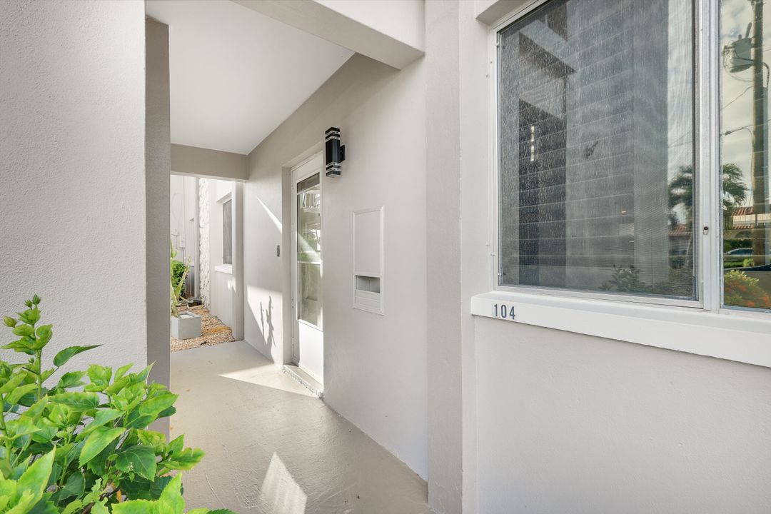1665 Edith Esplanade #104, Cape Coral, FL 33904