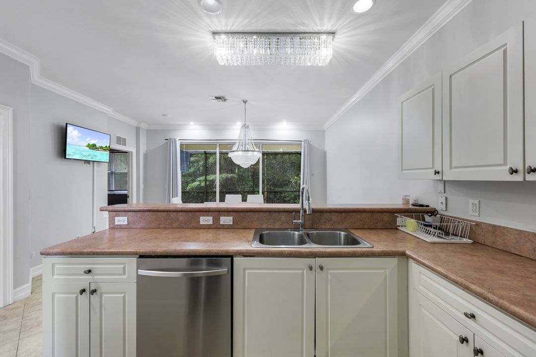 10253 S Silver Palm Dr, Estero, FL 33928