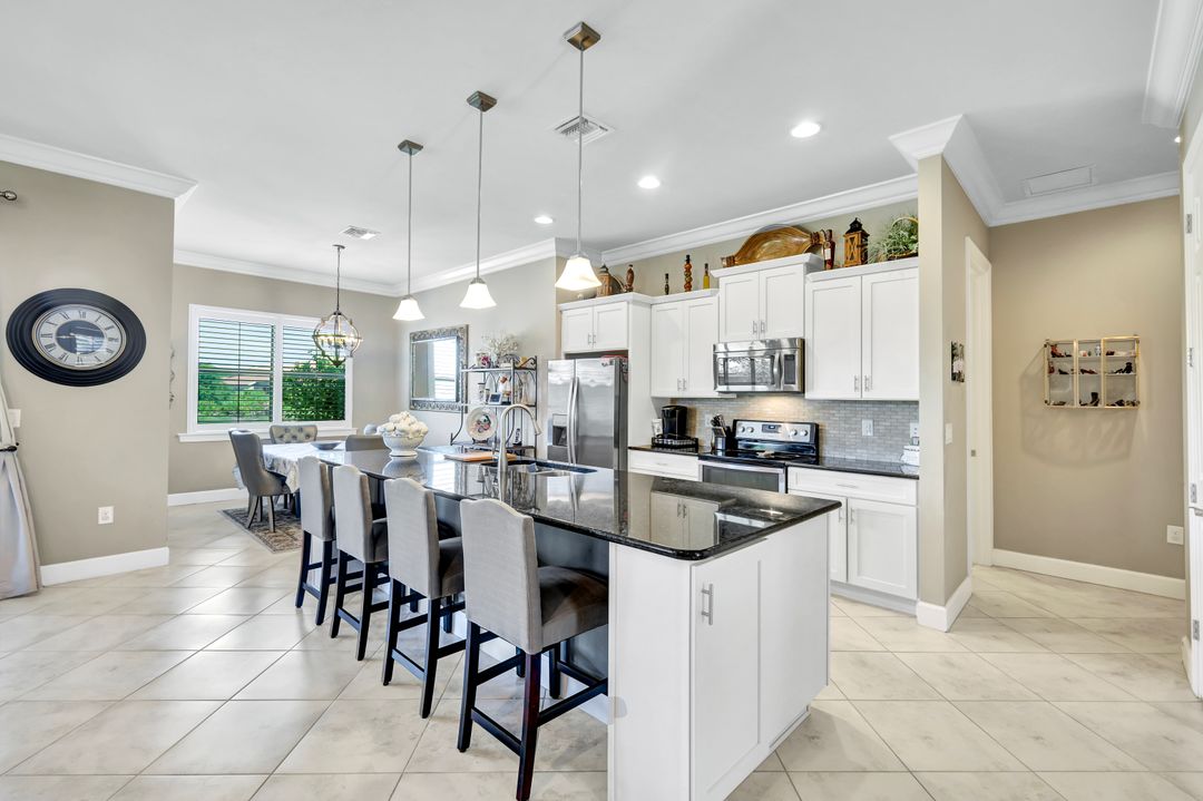 9079 Triangle Palms Ln, Fort Myers, FL 33913