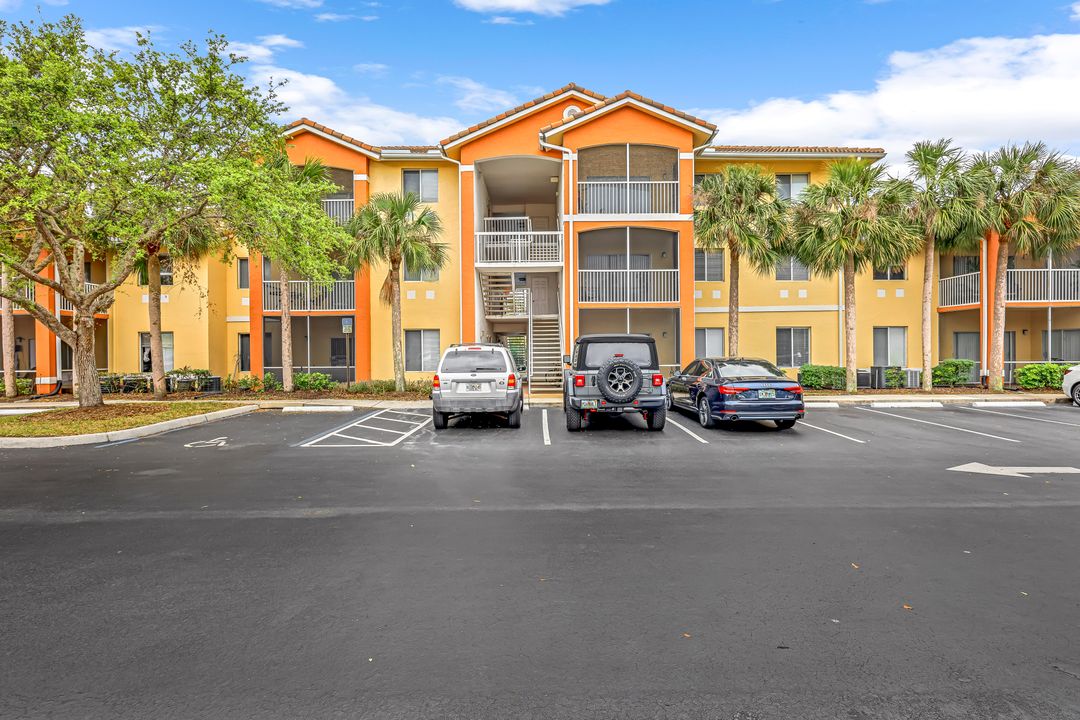 6300 Aragon Way #203 Fort Myers, FL 33966