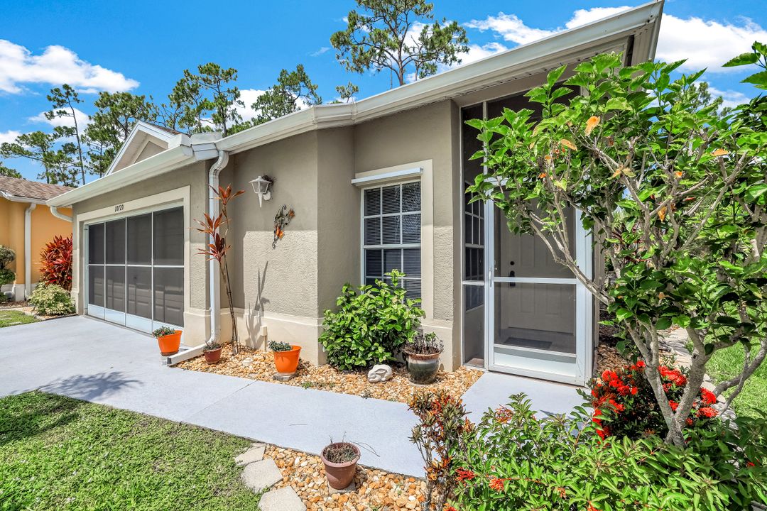 10720 Bahia Terrado Cir, Estero, FL 33928