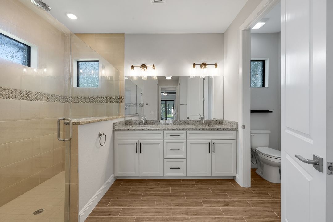2126 NE 2nd St, Cape Coral, FL 33909