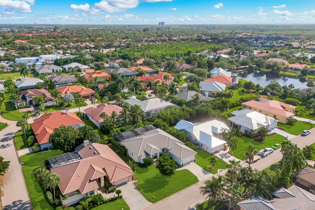 8748 S Lake Cir, Fort Myers, FL 33908