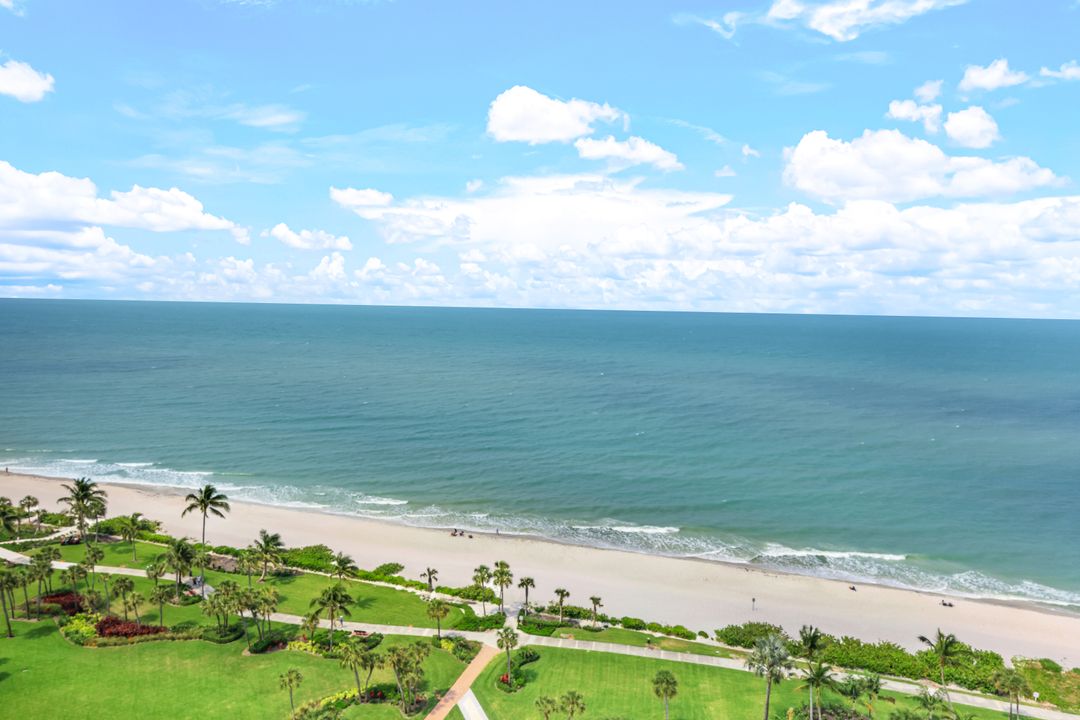 4041 Gulf Shore Blvd N #PH-6, Naples, FL 34103