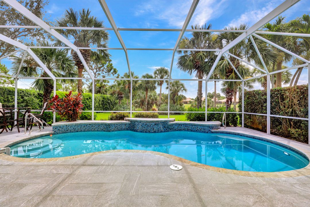 20001 Seadale Ct, Estero, FL 33928