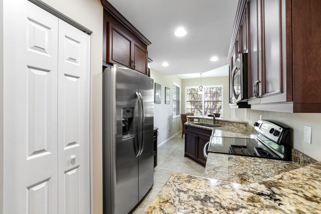 2033 Crestview Way #104, Naples, FL 34119