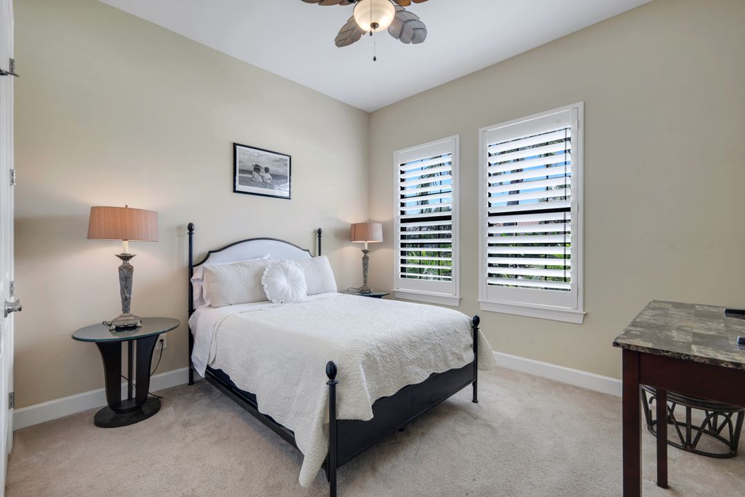 8527 Palacio Terrace N, Naples, FL 34114