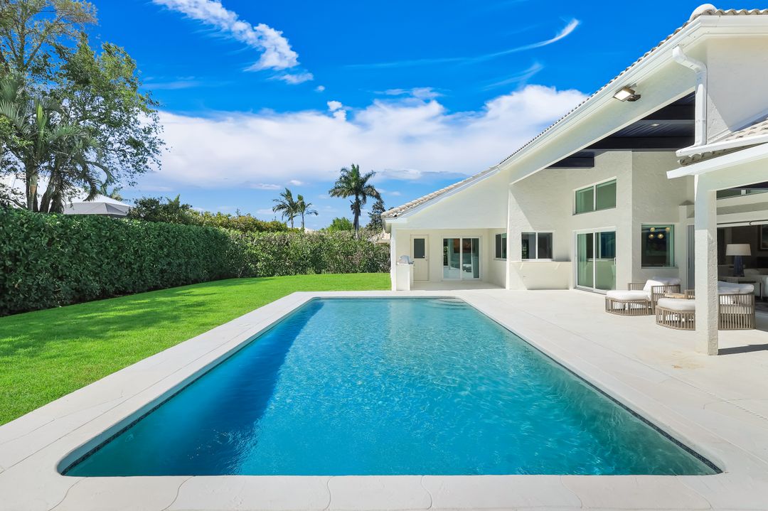 812 Tallow Tree Ct, Naples, FL 34108