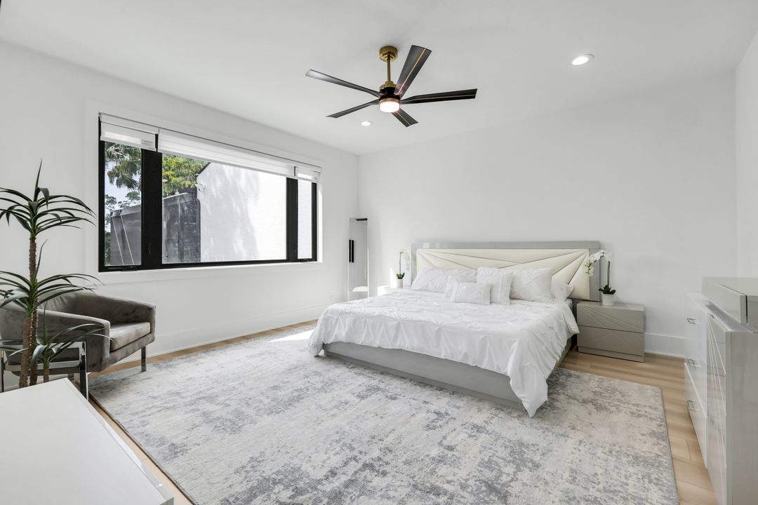 13087 Pond Apple Dr E, Naples, FL 34119