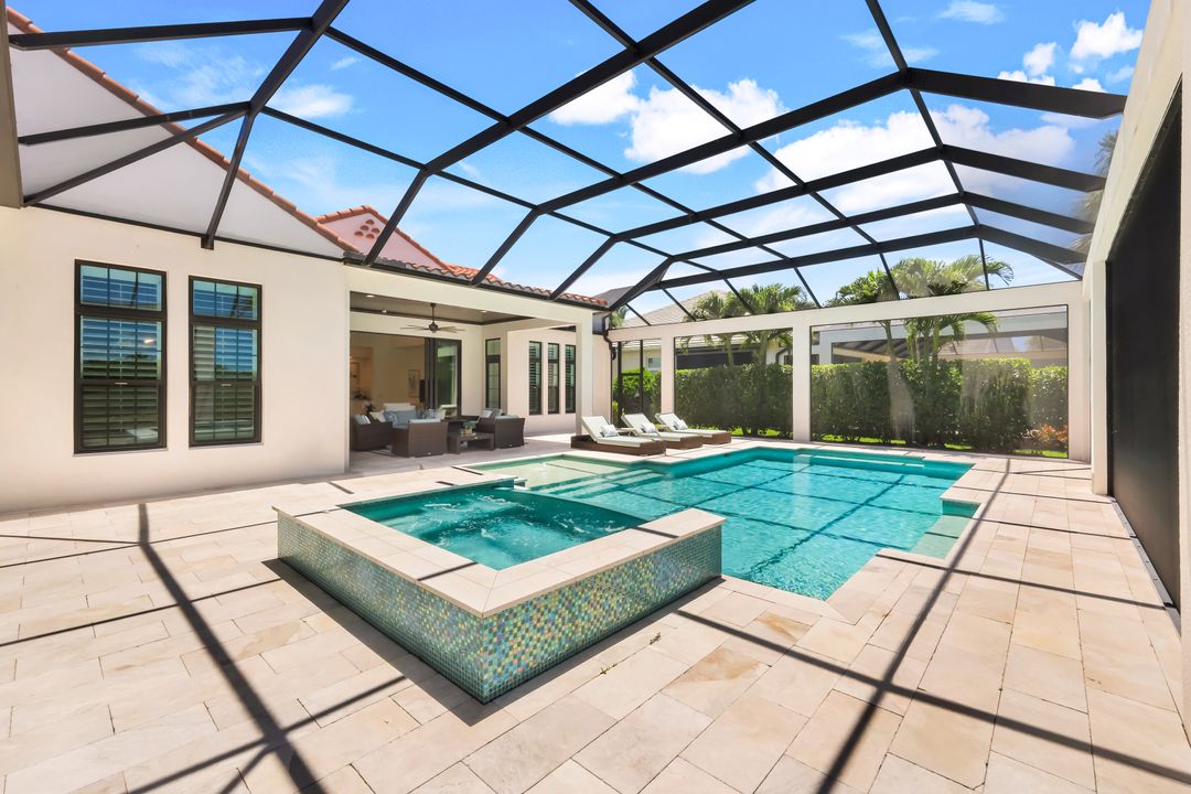 3233 Tavolara Ln, Naples, FL 34114
