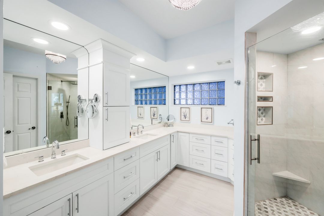 300 Dunes Blvd #201, Naples, FL 34110