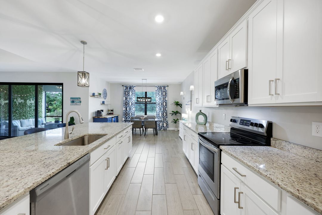 11212 Canopy Loop, Fort Myers, FL 33913