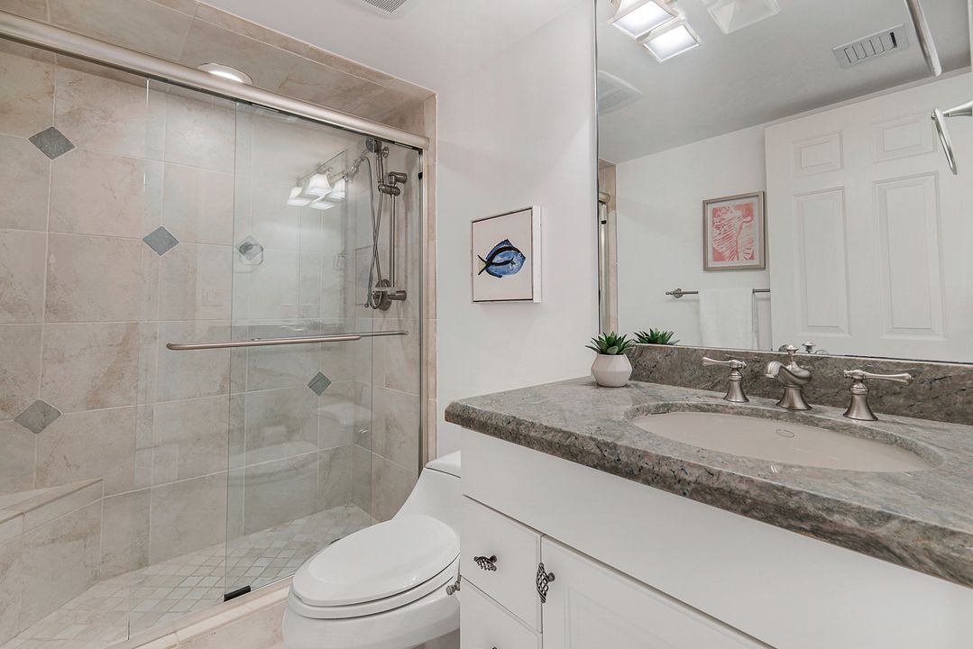 4451 Gulf Shore Blvd N #1605, Naples, FL 34103