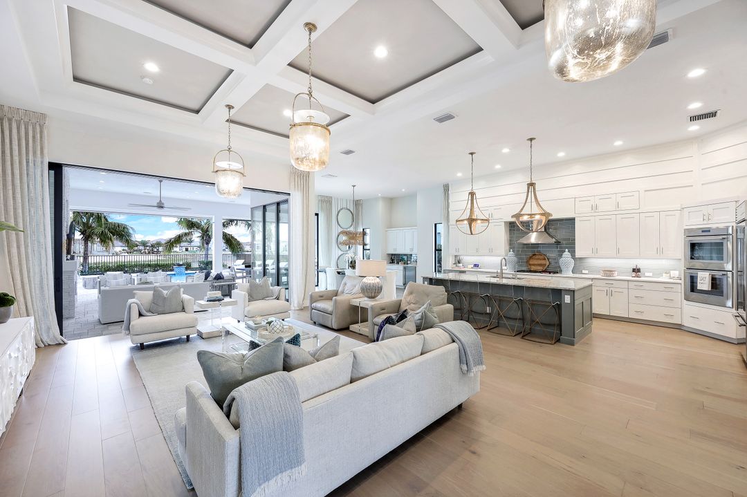 10461 Trevi Isle Wy, Miromar Lakes, FL 33913