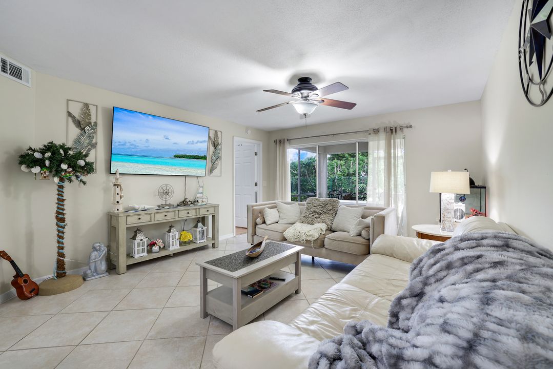 7774 Jewel Ln #103, Naples, FL 34109