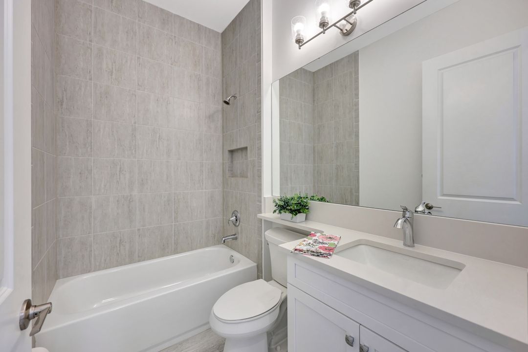 12418 Dahlia Ct, Naples, FL 34120