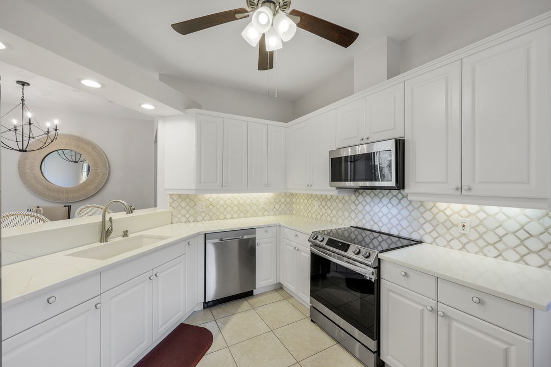1540 Clermont Dr #202, Naples, FL 34109