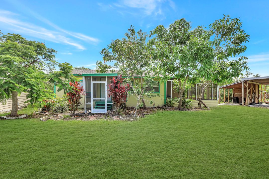 10464 Betsy Pkwy, Saint James City, FL 33956