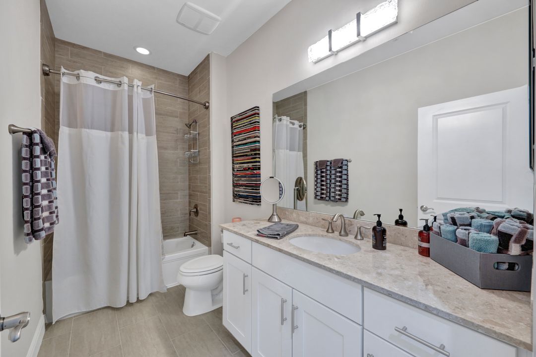 15213 Butler Lake Dr, Naples, FL 34109