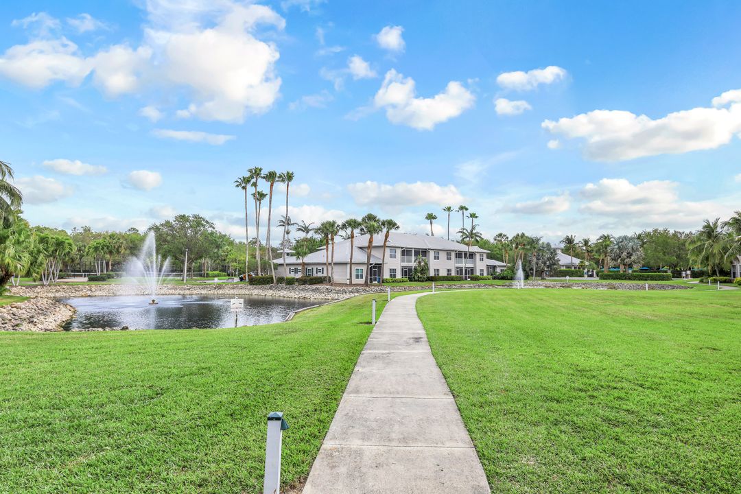 7950 Mahogany Run Ln #422, Naples, FL 34113