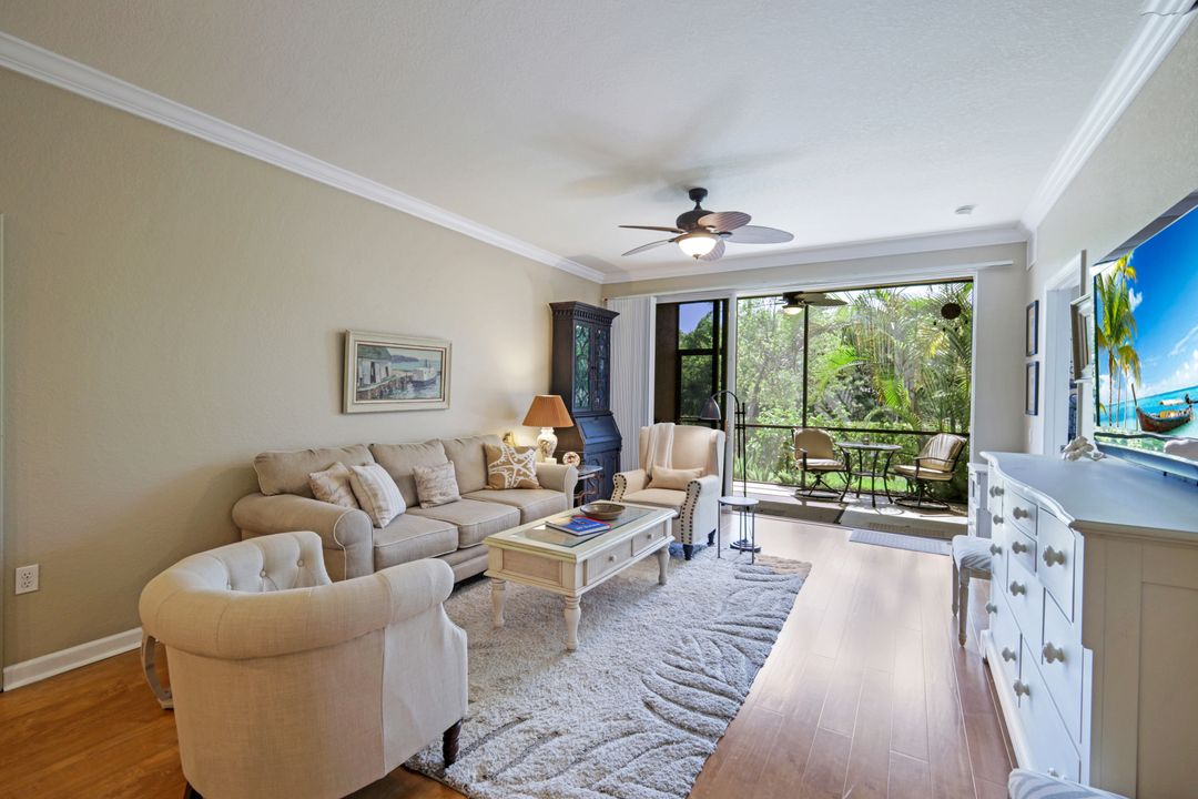 10021 Heather Ln #802, Naples, FL 34119