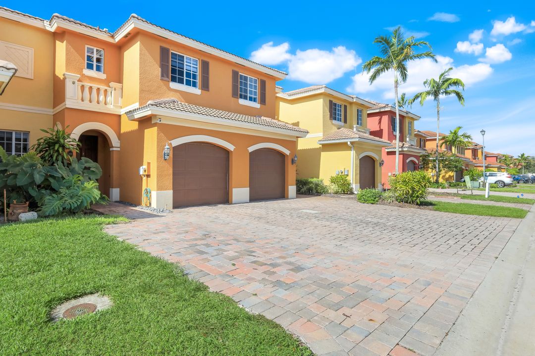 10191 Tin Maple Dr #89, Estero, FL 33928