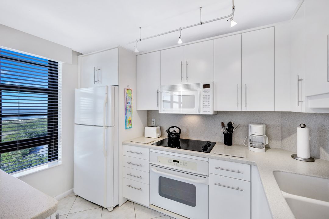 380 Seaview Ct #3-1111, Marco Island, FL 34145
