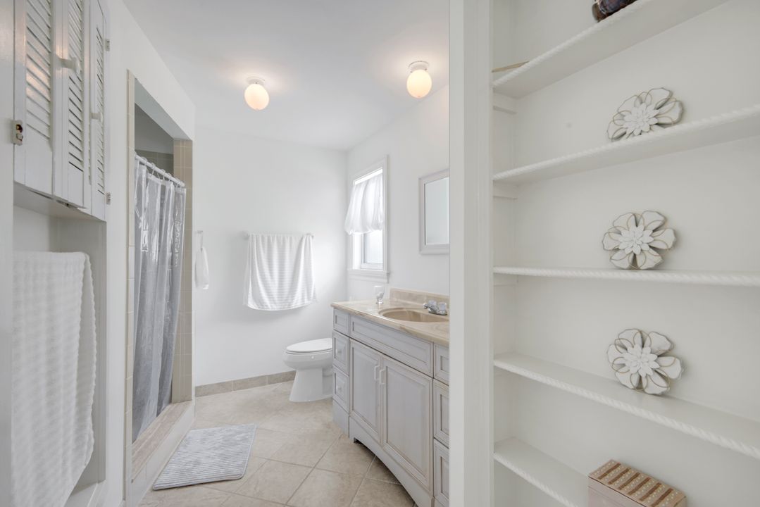 59 Hilo Ct, Naples, FL 34112