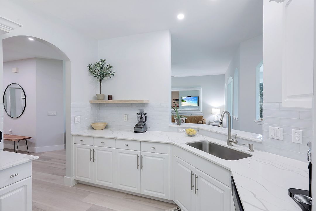 1335 Charleston Square Dr #101, Naples, FL 34110